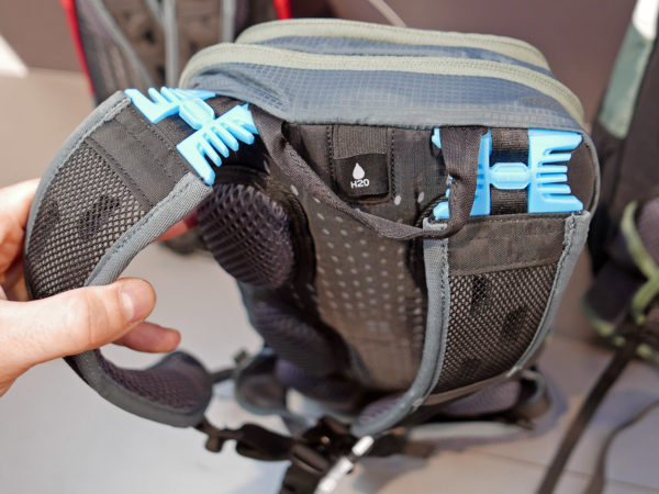 evoc_cc-climate-control-series-backpacks_lightweight-vented-mountain-bike-hydration-packs_brace-link-shoulder-straps