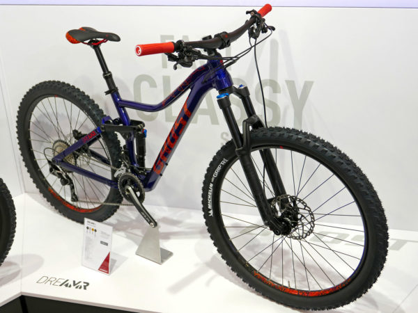 ghost_dre-amr-4_womens-aluminum-130mm-travel-full-suspension-all-mountain-trail-bike_complete