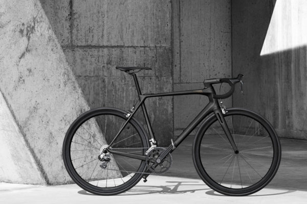 heroin-bike-project_limited-edition-luxury-aero-road-bike_complete
