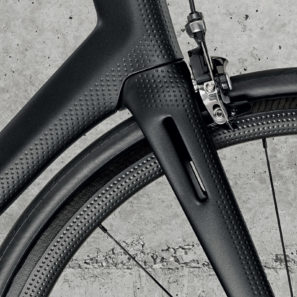 heroin-bike-project_limited-edition-luxury-aero-road-bike_fork-dimples