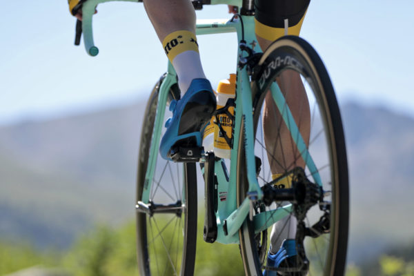 shimano_lottonl-jumbo-sponsorship_accu3d_elite-pro-level-road-cycling-clothing-kit