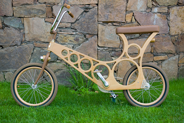 Wooden Widget helps you build wooden bikes and trailers at home