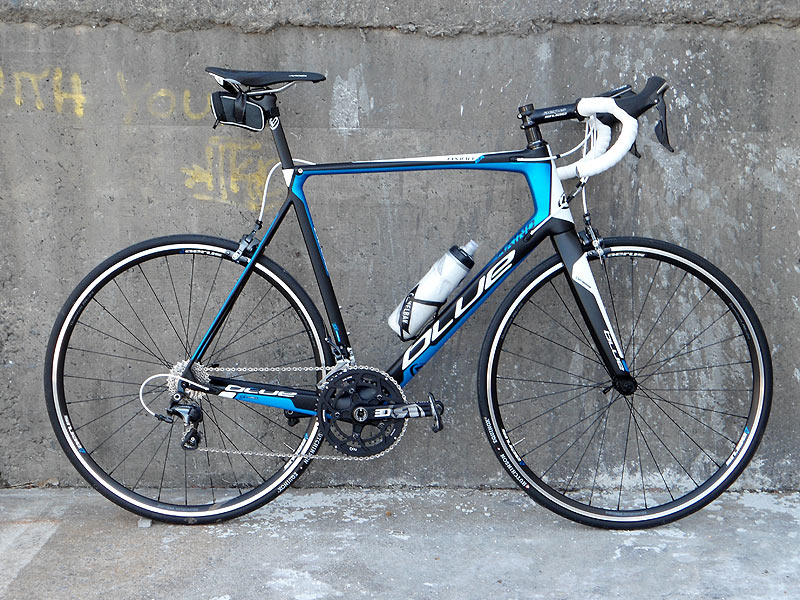 blue axino road bike