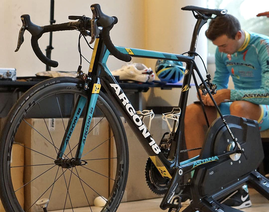 Astana & FSA tease K-Force WE equipped Argon18 bikes from training camp ...
