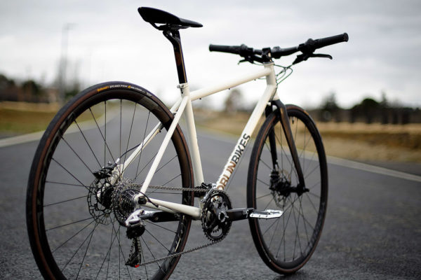 goblin-bikes_gb02_french-tange-steel-disc-brake-flat-bar-sportive-road-bike_rear