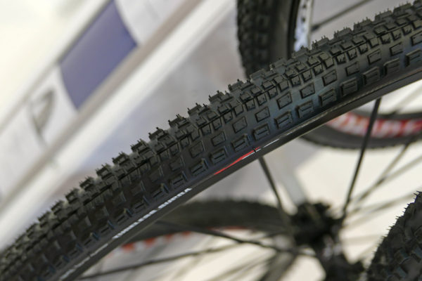 mitas_x-road_cx-series-tubeless-cyclocross-tires_rubena_hardpack-tire-tread