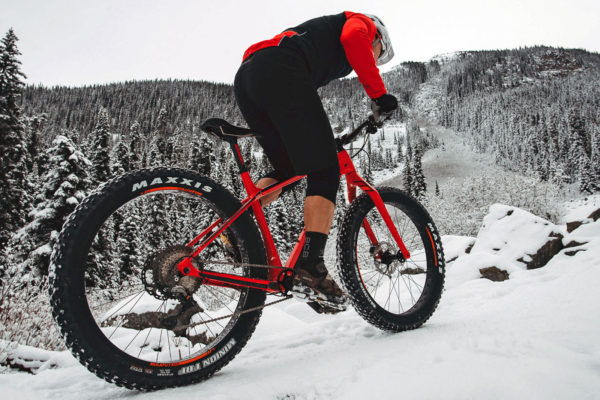 rocky-mountain_suzi-q_carbon-275-plus-rigid-trail-fat-bike_-90-snow-climbing