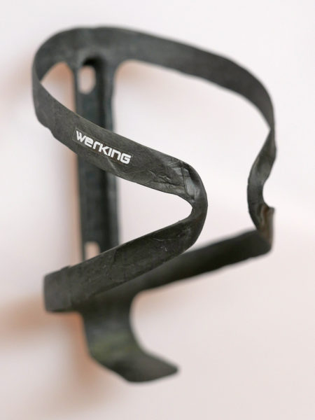 werking-cycles_lightweight-carbon-bottle-cage