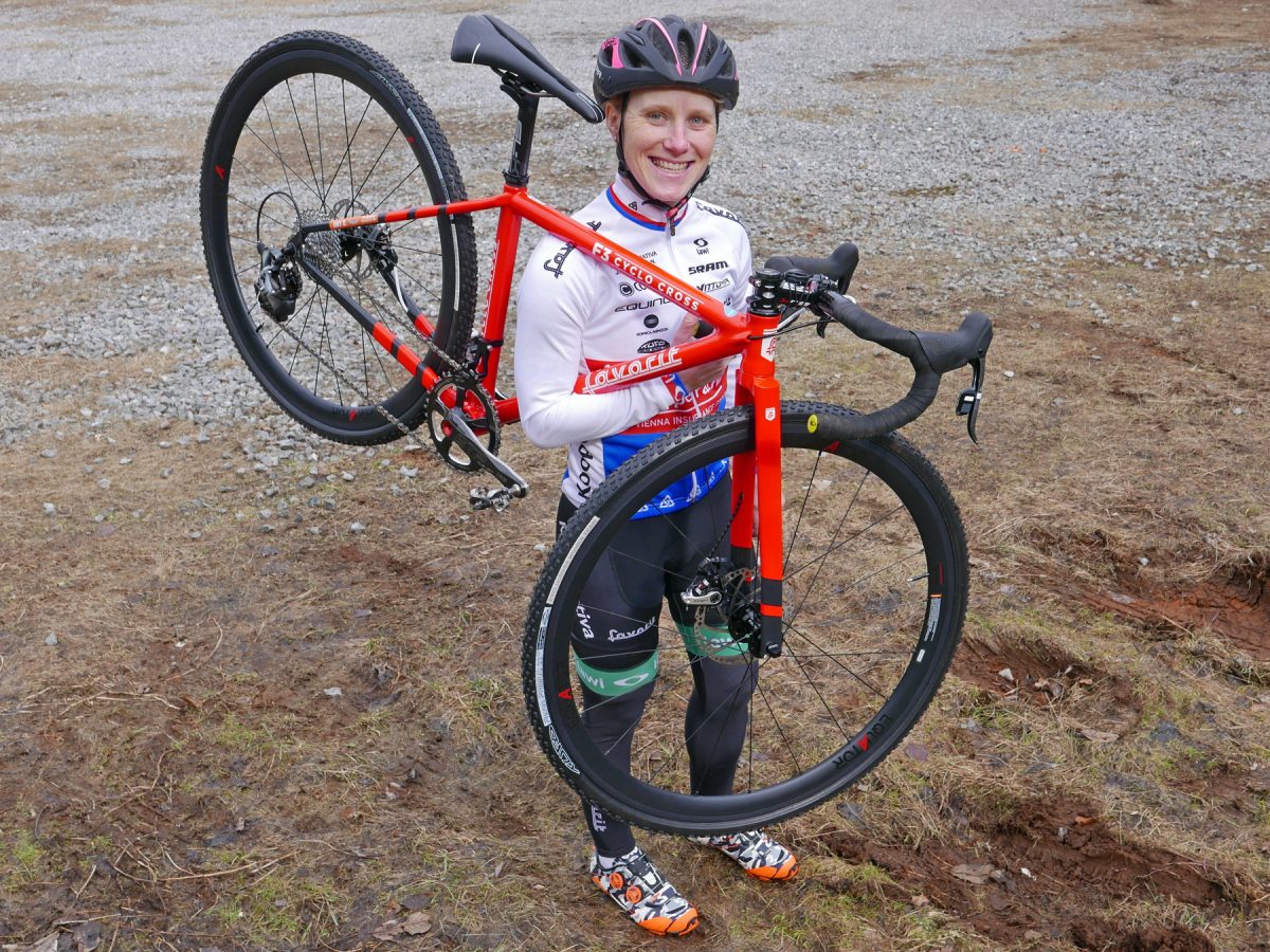 Pro Bike Czech: Custom carbon Favorit F3 Cyclo Cross of CX national champion Pavla Havlikova