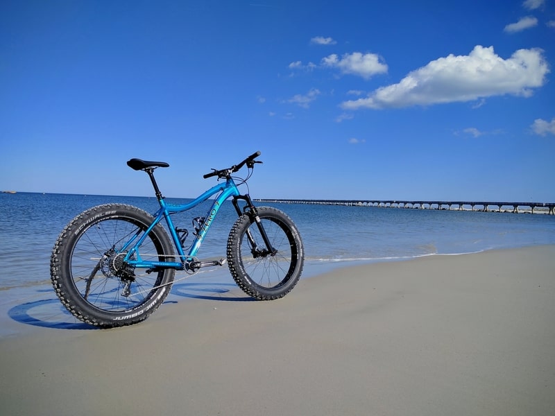 Review: Forget the snow, 9:zero:7 Tundra is cruising beaches & crushing trails