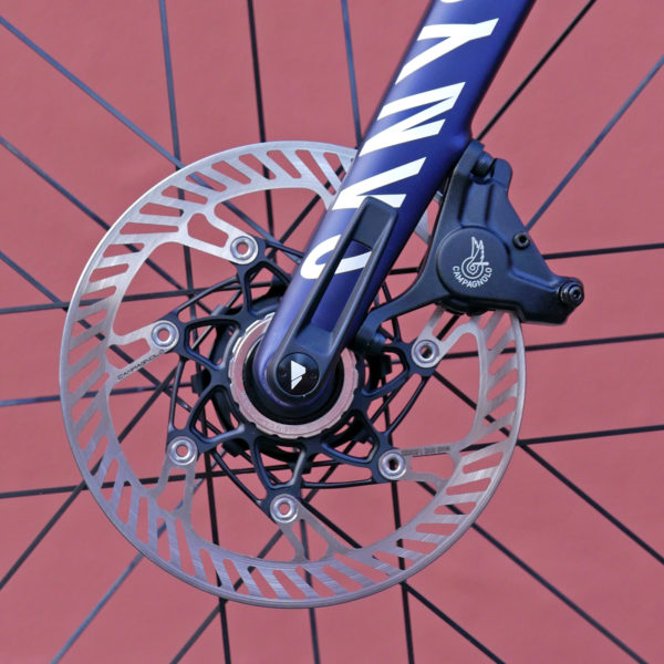 In depth Campagnolo H11 hydraulic disc brakes for EPS or mechanical