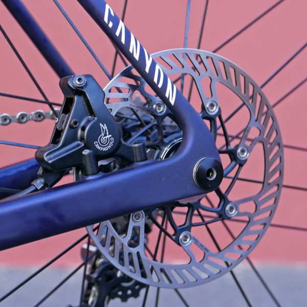 In depth Campagnolo H11 hydraulic disc brakes for EPS or mechanical