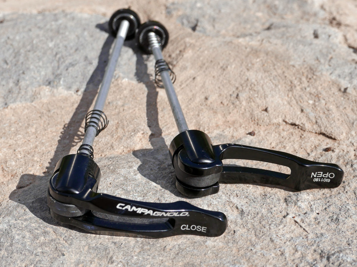 Campagnolo updates Scirocco C17 aluminum clincher wheelset & QR