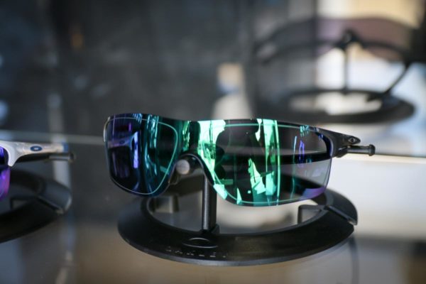 Oakley clicks into Flak Draft with quick change Prizm lenses, adds new ...