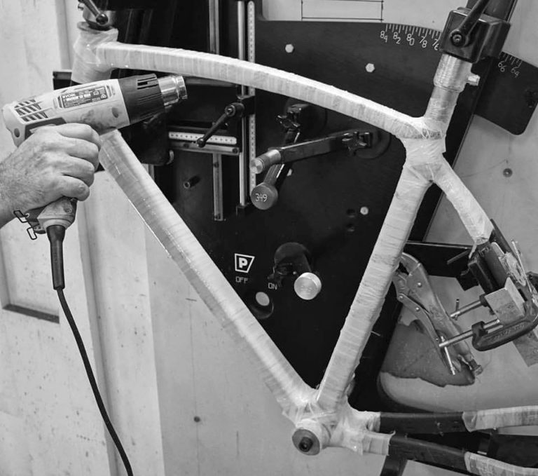 Plane Frameworks evolves custom carbon with a new process - Bikerumor