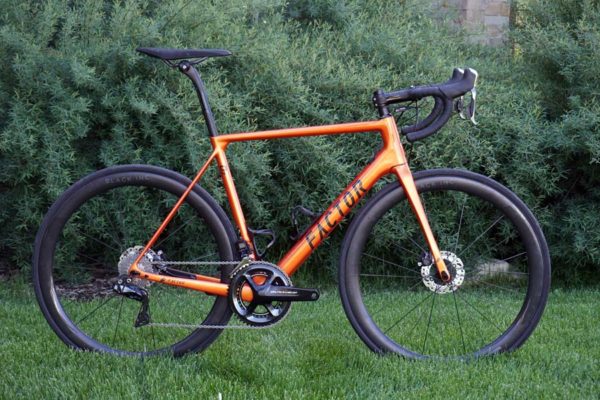 Factor O2 Disc brake road race bike