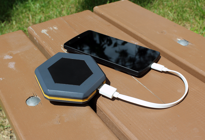 Sonnet brings off-the-grid smartphone connectivity over radio wave link