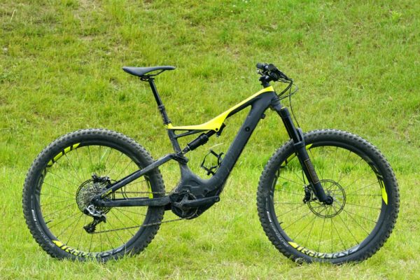 2018 Specialized Turbo Levo FSR Carbon e-mountain bike tech overview and details