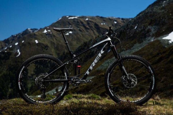 2018 Trek Remedy full suspension mountain bike with new re-aktiv thru shaft shock