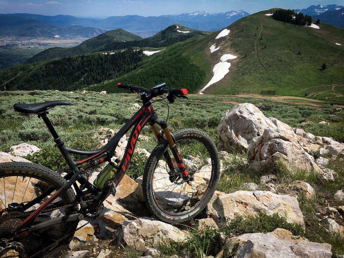 3 Ride Review: Pushing the limits of the new Pivot Mach 4 in Park City