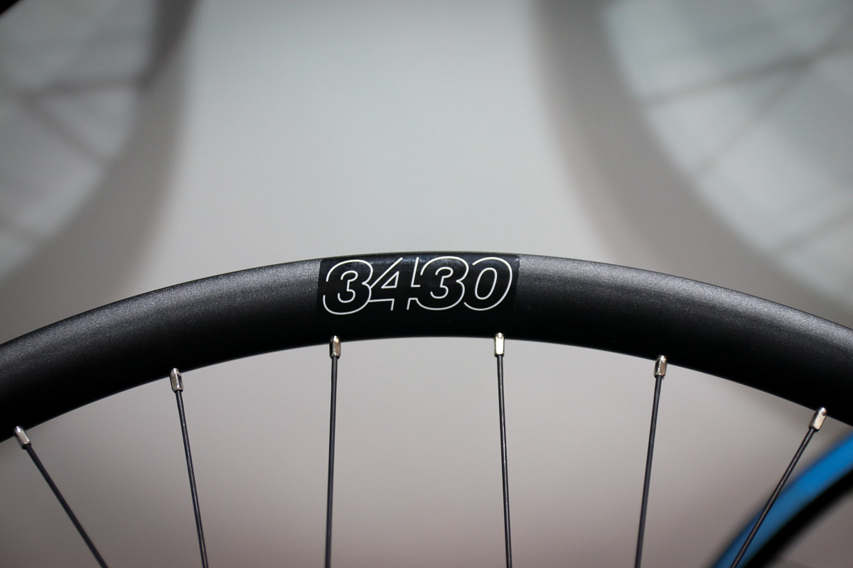 EB17: American Classic 3430 bulks up on Wide Lightning design, plus new Carbon 50 Disc Clinchers, more