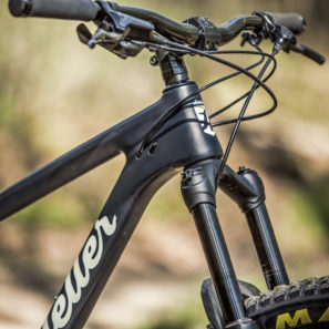 Heller Barghest 130mm 275+ carbon full-suspension enduro trail all-mountain bike front end headtube