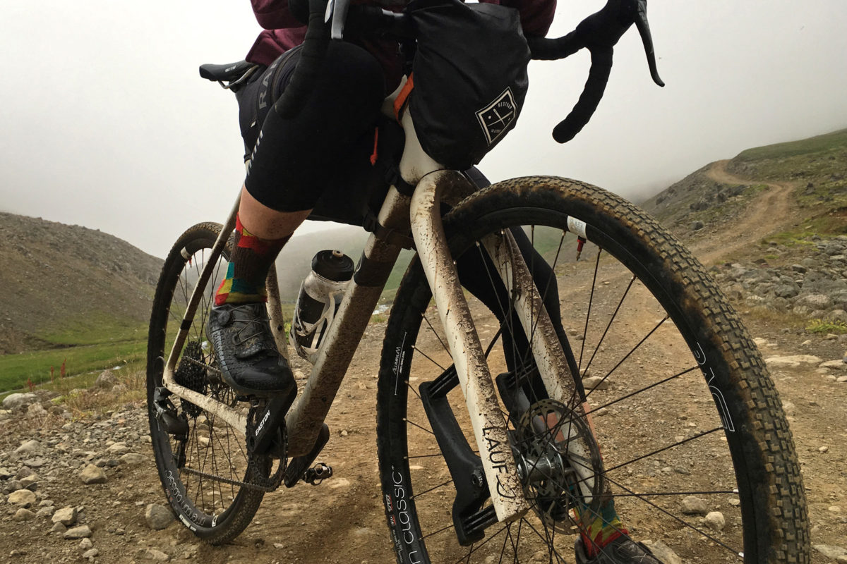 first ride review of lauf grit sl carbon and fiberglass composite leaf spring suspension fork for gravel road bikes