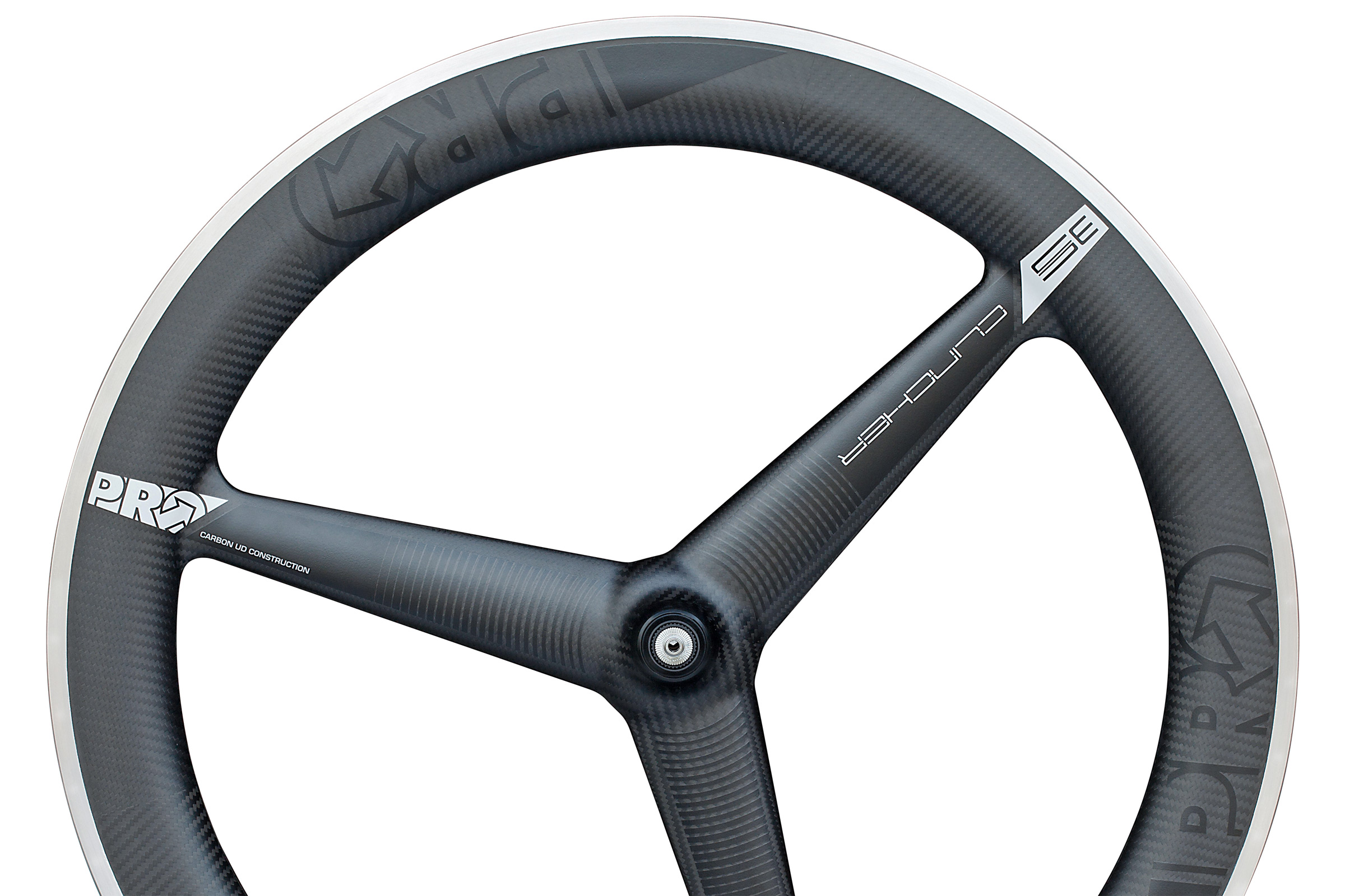 EB17: PRO Tri-spoke brings clincher compatibility to fast carbon TT wheel