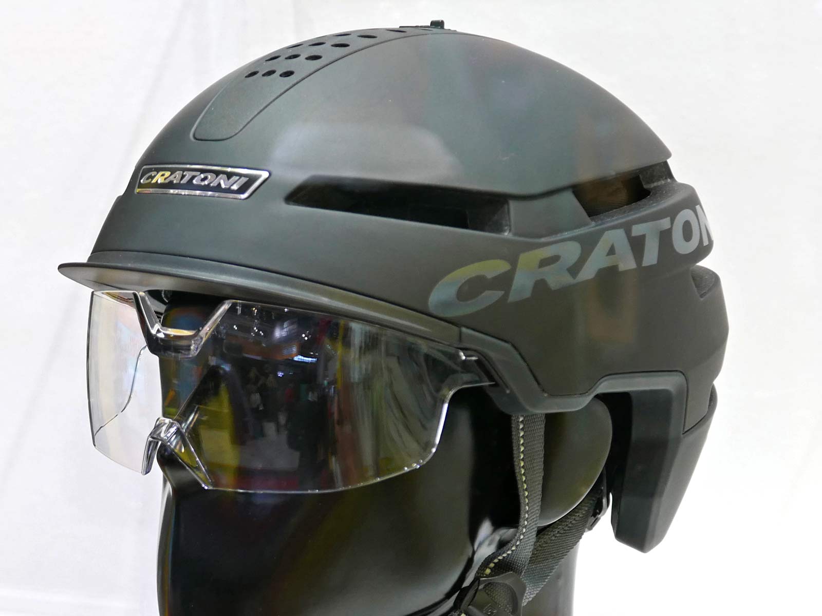 Cratoni protects with app-connected Smartride & more commuter helmets