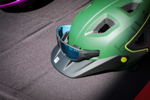 TRACKDOWN MIPS Outlet - Bike Helmets Bollé