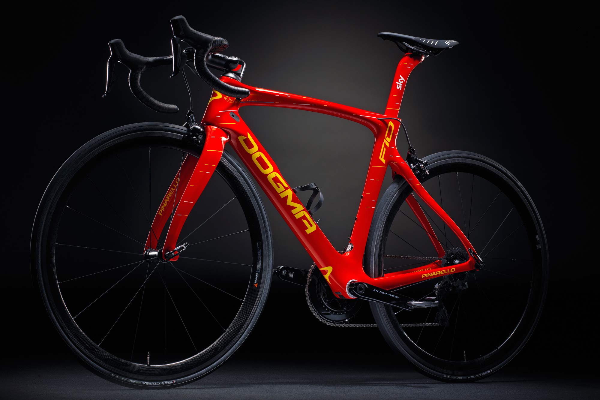 Ride like a King of Spain on Chris Froome’s limited edition Pinarello Dogma F10