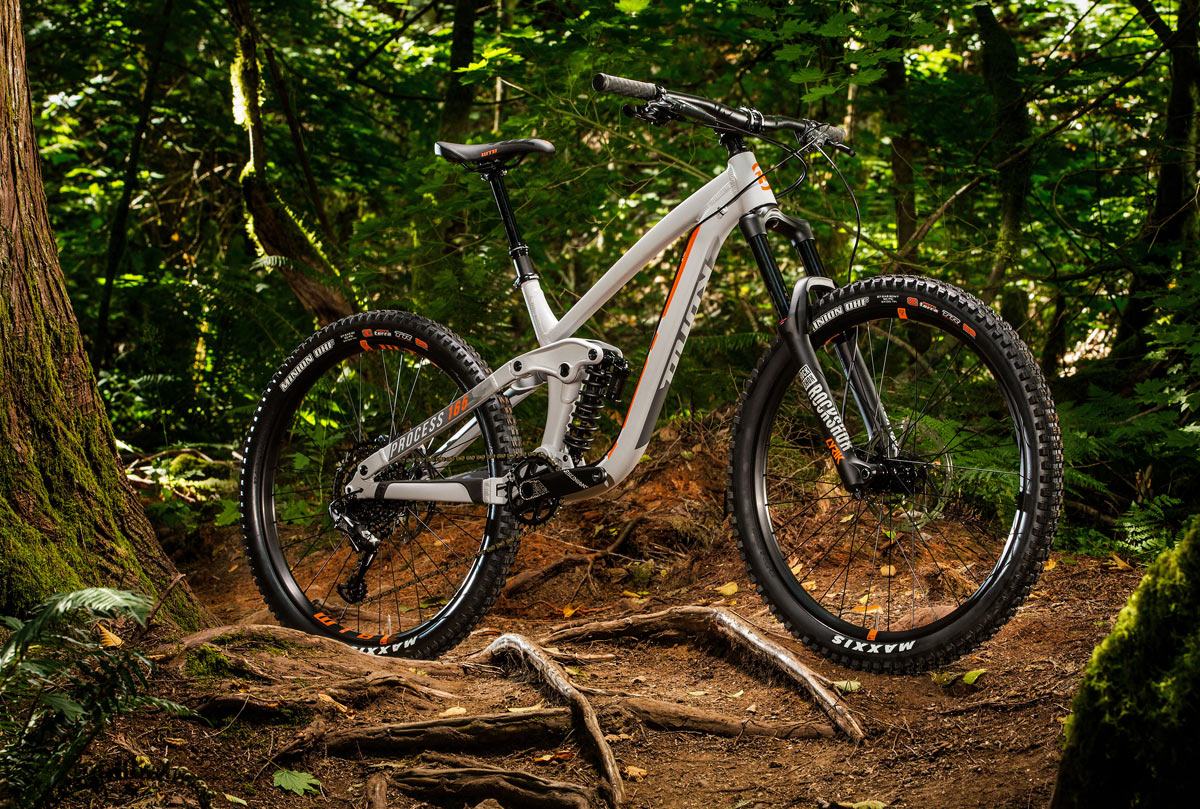 Kona Process G2 drops in on carbon 27.5" version + new aluminum 27.5 & 29" bikes