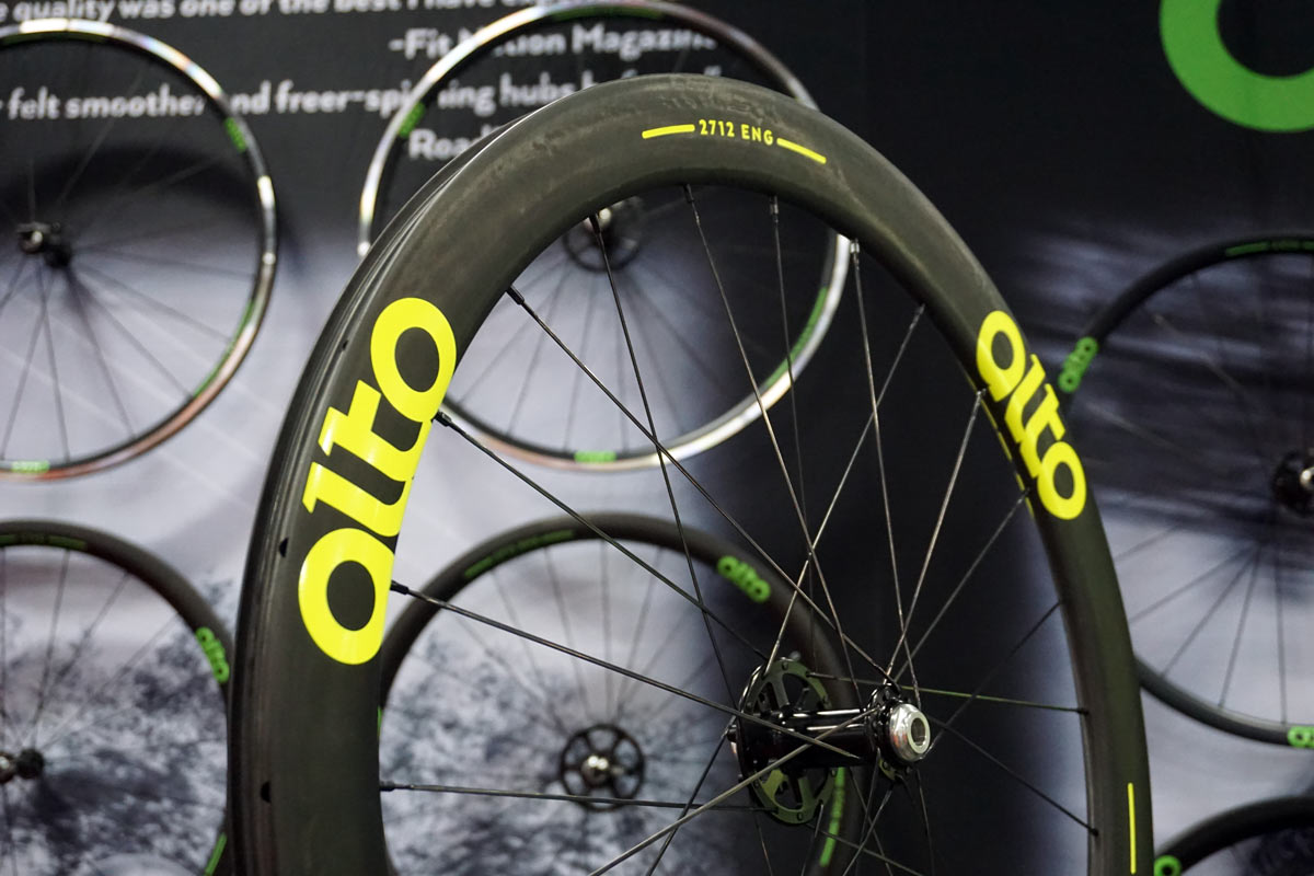 2018 Alto Cycling hookless carbon rims are designed for high pressure road bike tires