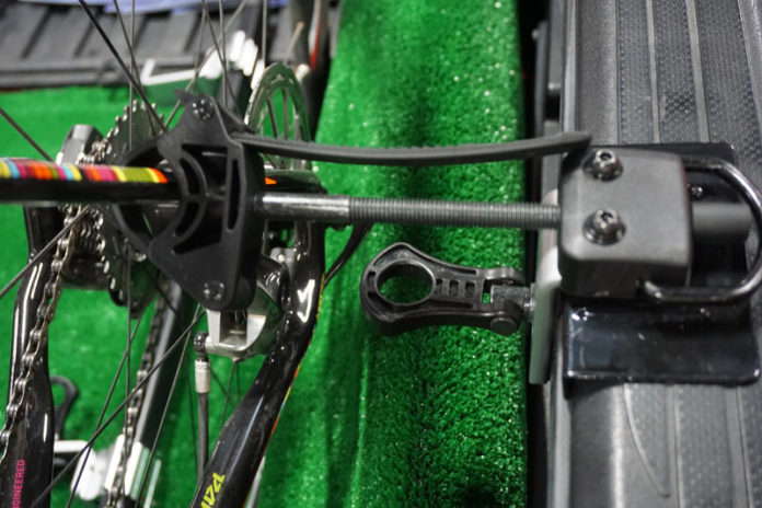 Inoo Racks IB17: Inno Racks updates hitch trays, adds clever truck bed frame ...