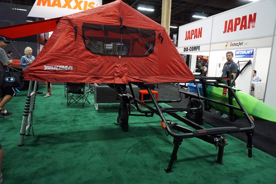 2018 Yakima EasyRider High cargo utility sports trailer for hauling kayaks canoes standup paddleboards and bicycles