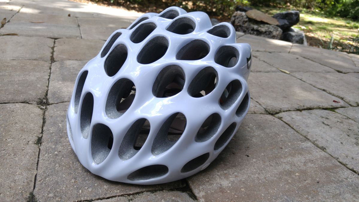 massive ventilation offered by the catlike whisper road bike helmet review