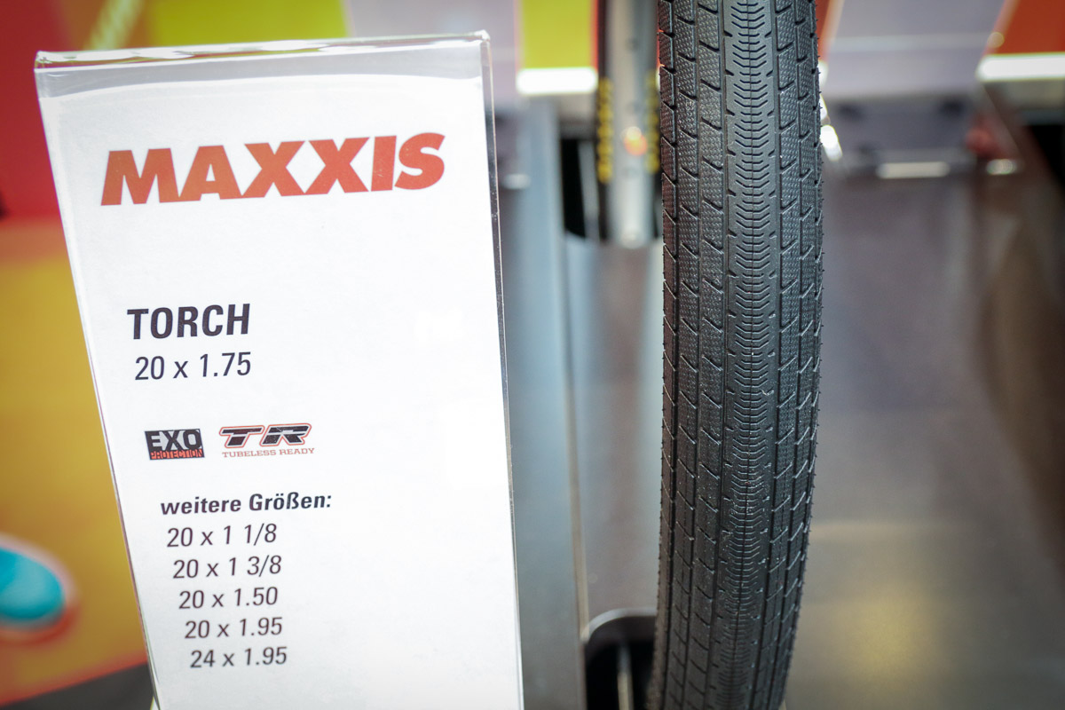 Maxxis adds more skinwall, tubeless DH, 29" DH, and 2.6" Wide Trail for 27.5 and 29" wheels