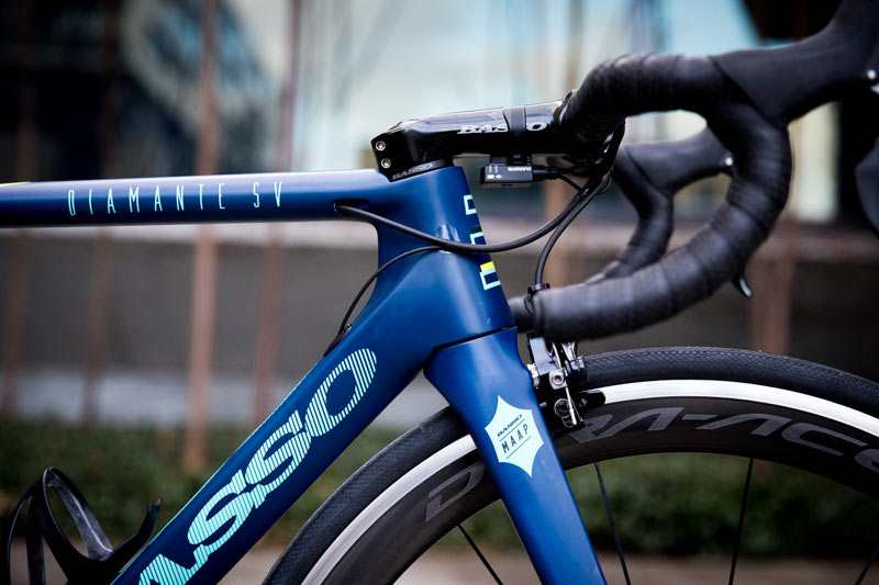 Basso Confort Kit headset and headtube spacers let you slam that stem