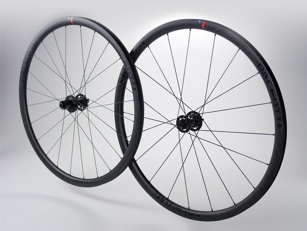 2018 Pacenti tubeless-ready carbon fiber road bike rims and complete wheels