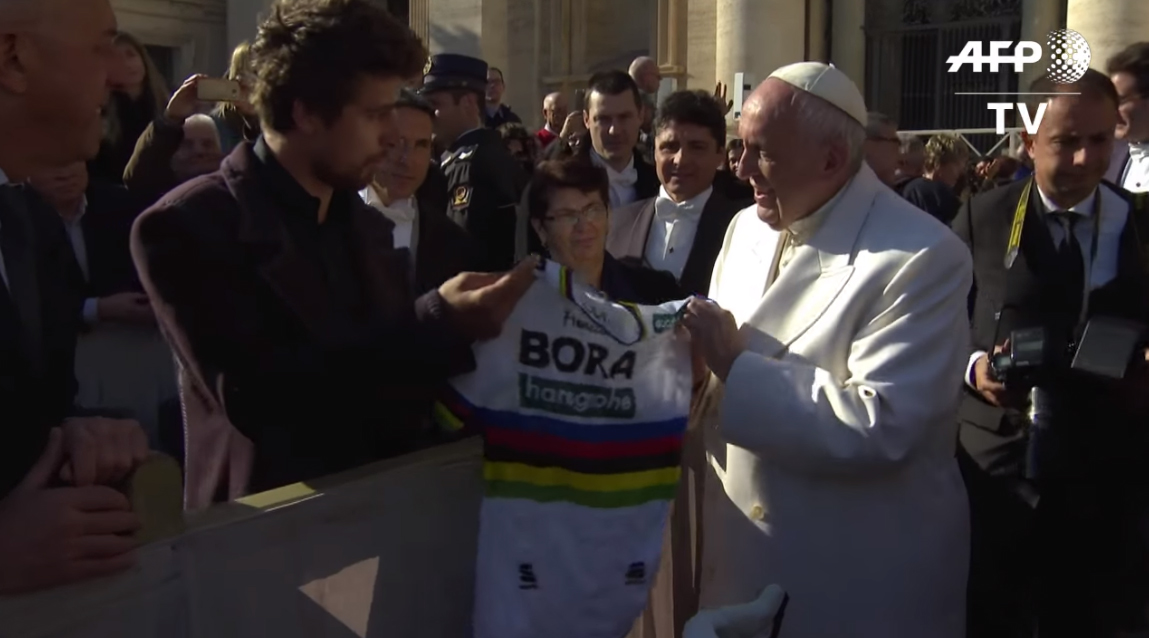 The Pope rides a Specialized – thanks to Peter Sagan