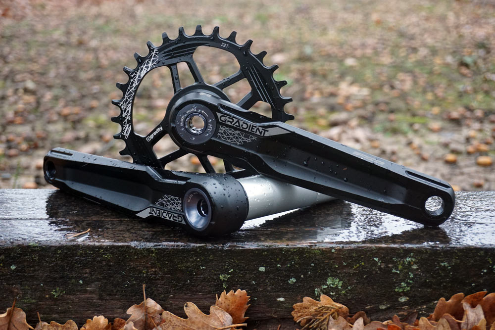 2018 FSA Gradient alloy enduro freeride mountain bike crankset with modular spindle design to fit any frame
