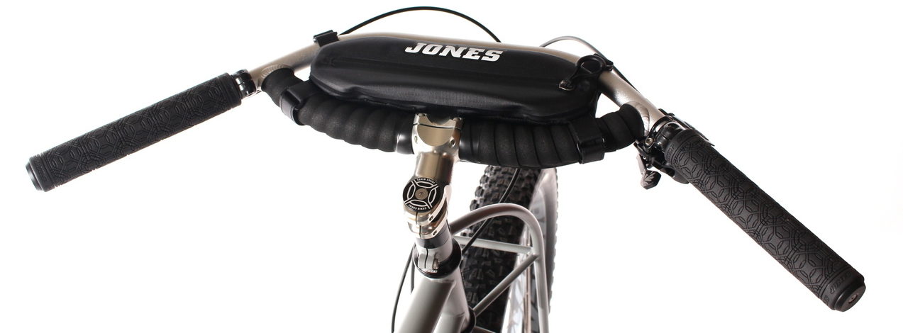 Jones packs a lighter handlebar bag with new H-Bar Pack