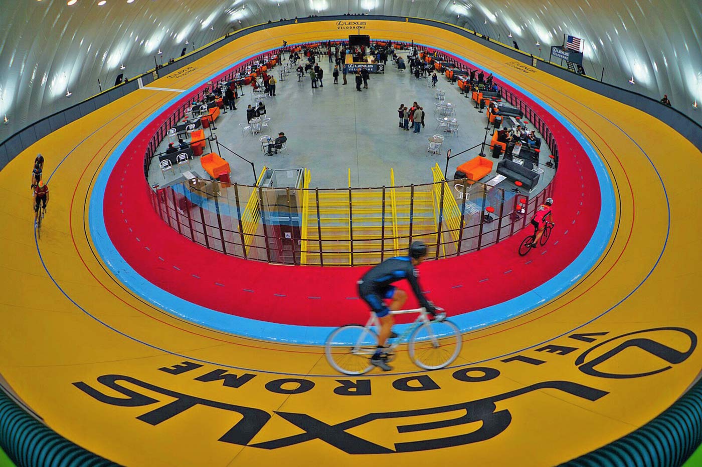 Bikerumor Pic Of The Day: Indoor training on the track in Detroit