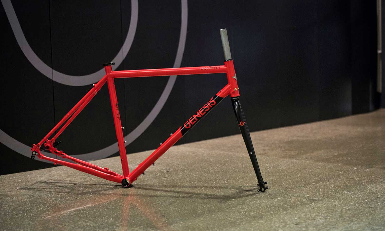 Spotted: Genesis' first flat mount 853 steel Croix de Fer everything road  bike - Bikerumor