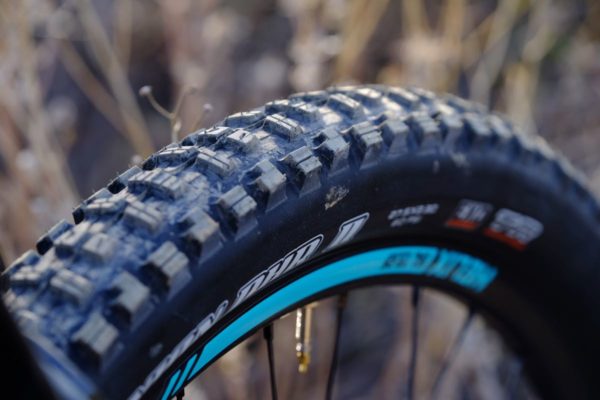 bike tire fitting