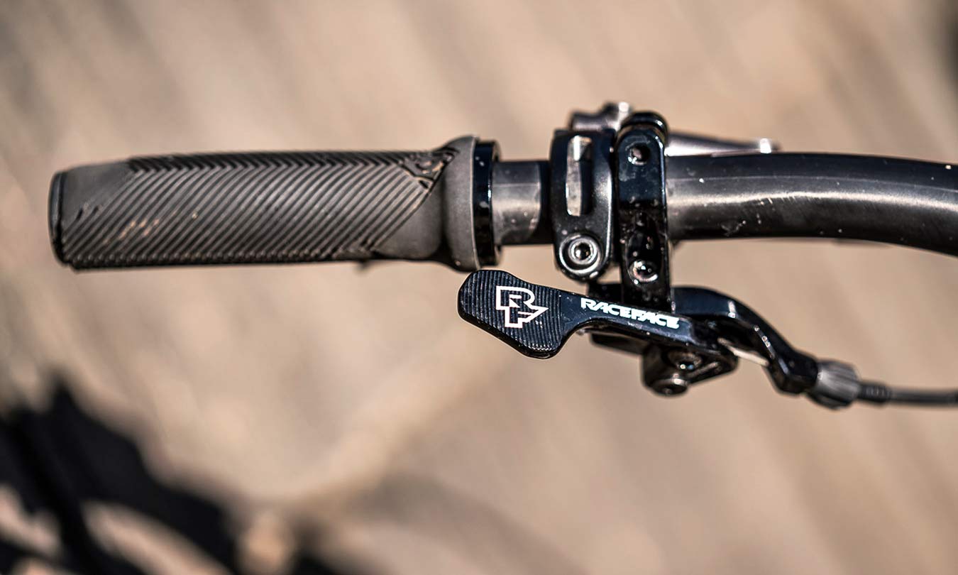 RaceFace Turbine R dropper seatpost slides in cheaper, with Fox tech inside