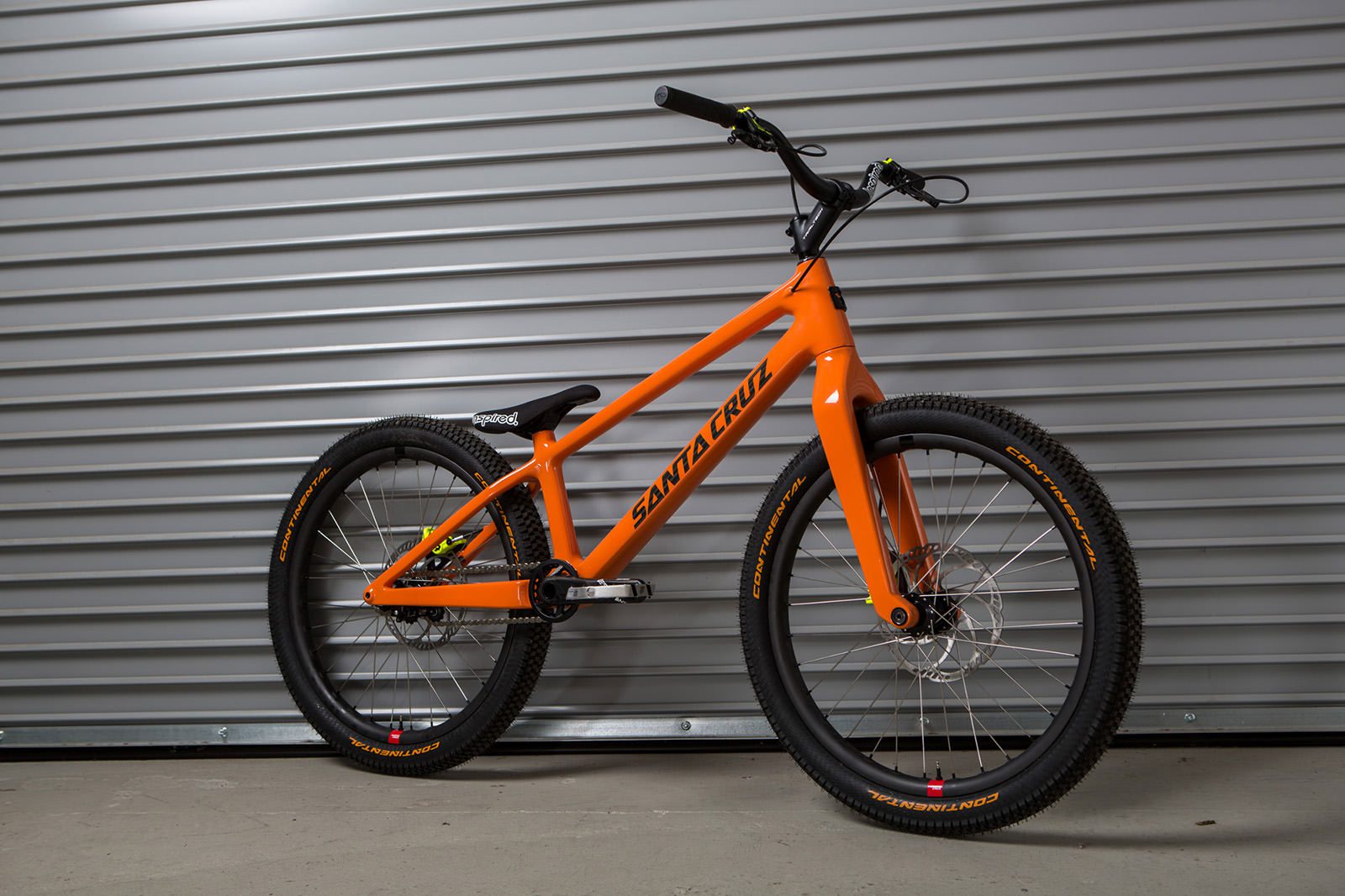 Santa Cruz whips up custom U.S. made carbon trials bike for Danny MacAskill