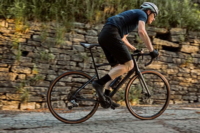 BMC Roadmachine X hits dirt & gravel roads in new 1x all-road alloy ...