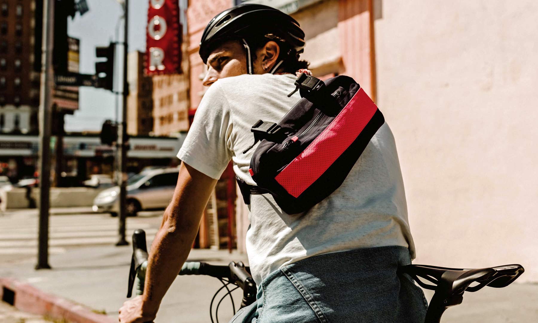 Bag Roundup: Rapha in Apple Store, ENVE x Mission hip pack & new Restrap drybags