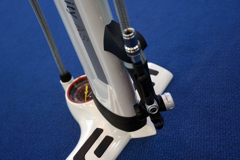 Airace Infinity bicycle floor pump that inflates tires and mountain bike shocks and air suspension forks